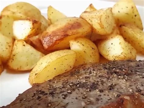 Easy Air Fryer Steak with Roasted Potatoes | Recipe | Air fryer dinner ...