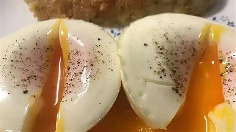 Mum shares her secret trick for making the 'perfect' runny eggs every time - Mirror Online