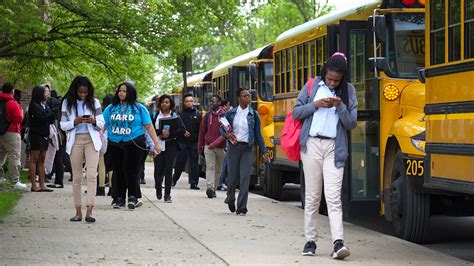 Charter group wants Indiana to change school bus law