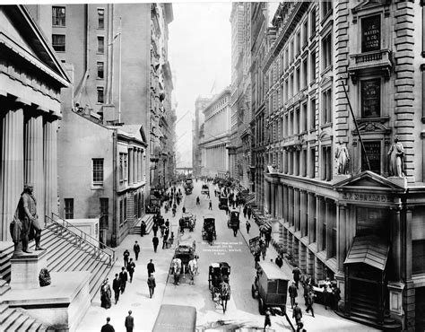 Wall St. Financial District in New York - 1911