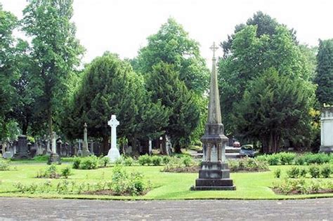 Commonwealth War Graves Manchester Southern Cemetery - Manchester ...