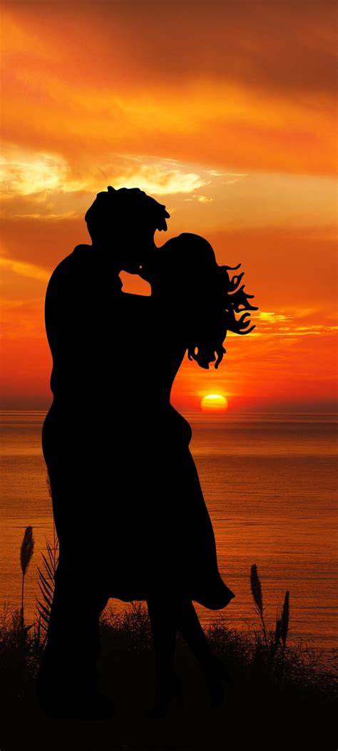 Couple Wallpaper 4K, Romantic kiss, Silhouette, Sunset