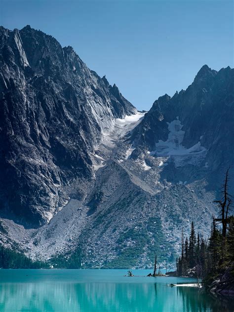 WanderingAway.com : Hiking Colchuck Lake