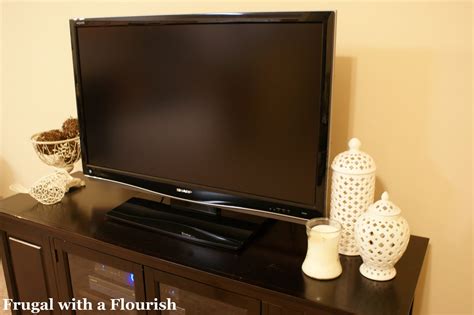Frugal with a Flourish: Light, White Accents!