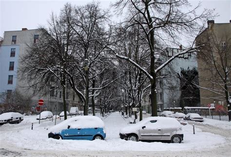 BERLIN, GERMANY - DECEMBER 28, 2010: Bad weather conditions and heavy ...