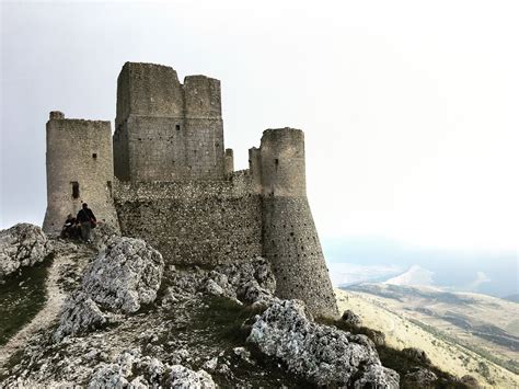 Rocca Calascio, Abruzzo Italy - Dal Film " Lady Hawke" | Italy, Castles ...