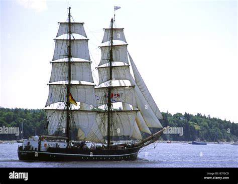 tall ship roald amundsen Stock Photo - Alamy