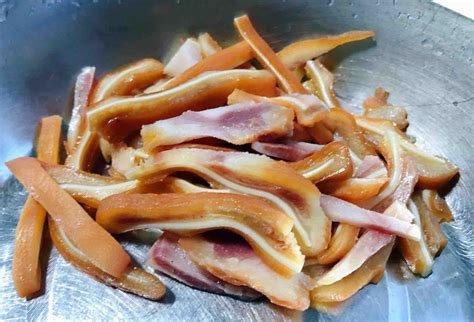 Stir-fried Pig Ears Recipe - Simple Chinese Food