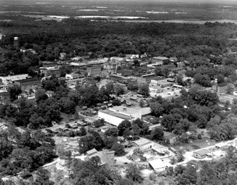 Florida Memory - Aerial view of Quincy with a water tower in background ...