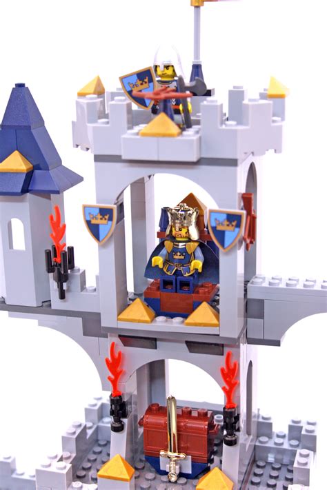 King's Castle Siege - LEGO set #7094-1 (Building Sets > Castle ...