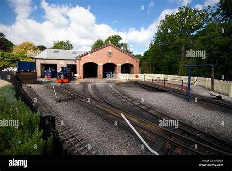 Exbury Gardens Hampshire UK Small Gauge Railway Station Shed Locomotive Stock Photo - Alamy