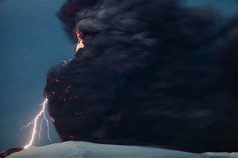 What Causes Volcanic Lightning? - WorldAtlas