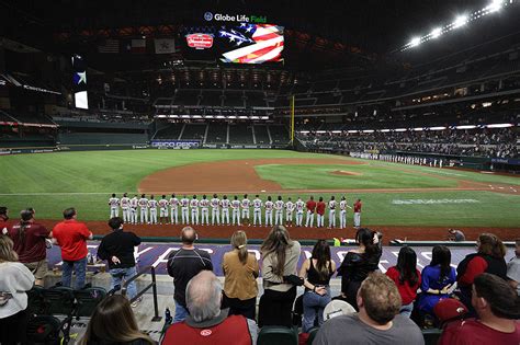 Texas Rangers Plan to Have Full-Capacity Crowds at Its Stadium