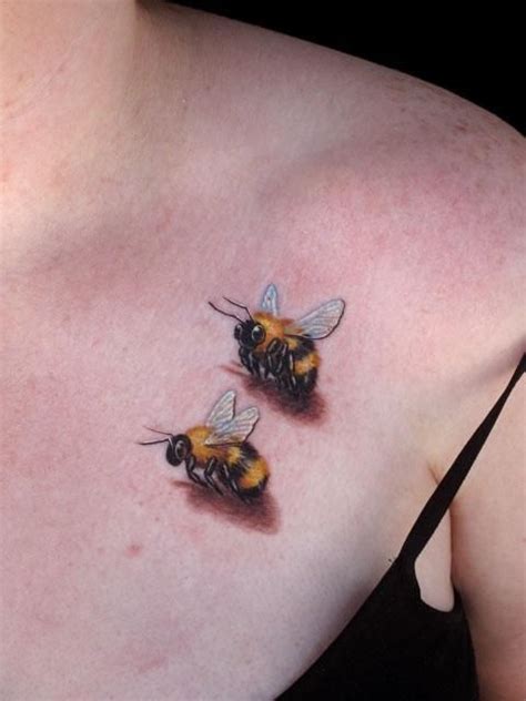 Realistic Honey Bee Tattoo | Honey bee tattoo, Bee tattoo, Fear tattoo