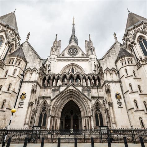 Facade of the Royal Courts of Justice in London Editorial Photography ...