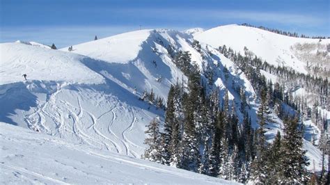 7 Best Ski Resorts in Utah, 2023/24