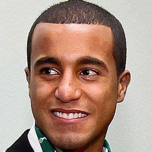 Lucas Moura (Soccer Player) - Age, Family, Bio | Famous Birthdays