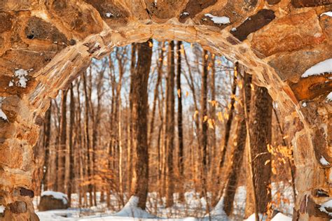 Winter Wonderland Ruins by boldfrontiers on DeviantArt