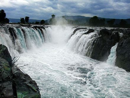 Hogenakkal Falls - Wikipedia