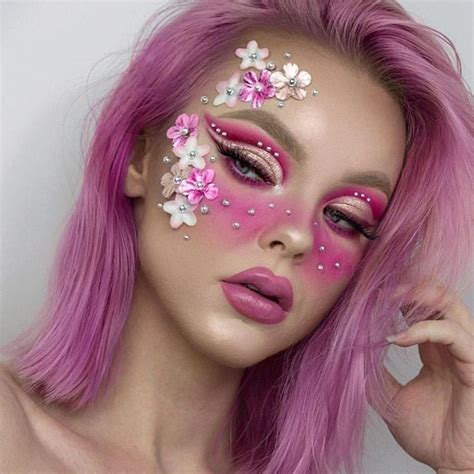 The jeffree star artistry palette in 2020 | Flower makeup, Fantasy ...