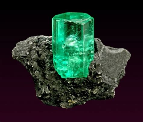 Learning Geology: Emerald