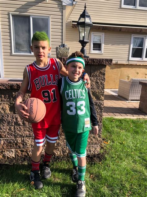 Sibling costumes Sibling Costume, Dennis Rodman, Larry Bird, Easy Halloween Costumes, Spalding ...