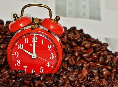 Royalty-Free photo: Analog alarm clock at 7:01 | PickPik