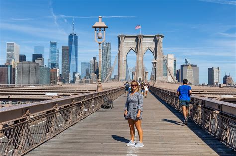 6 Fun Things to Know Before Walking the Brooklyn Bridge