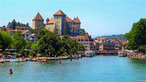 Visiter Annecy: 12 Choses à Faire et à Voir | Où Dormir? | Voyage Tips