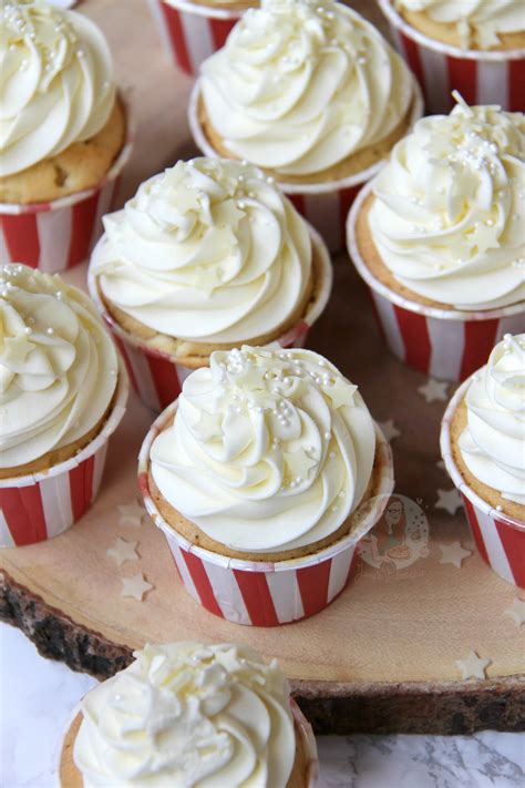 White Chocolate Cupcakes! - Jane's Patisserie