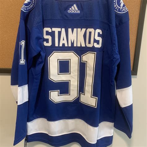 Steven Stamkos Jersey | SidelineSwap