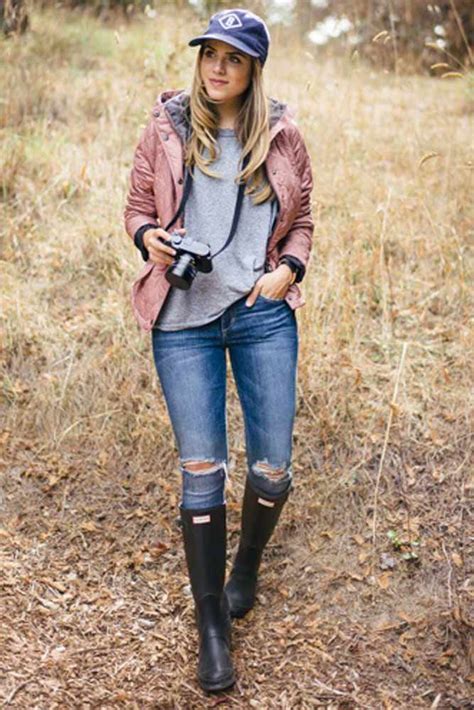 27 Stylish Outfits With Rain Boots That Really Make A Splash | Cute ...