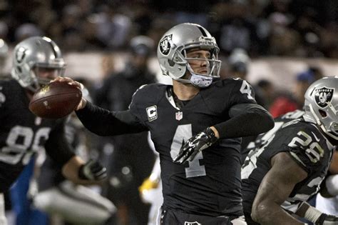 Oakland Raiders' Derek Carr pushing limits in preseason - UPI.com