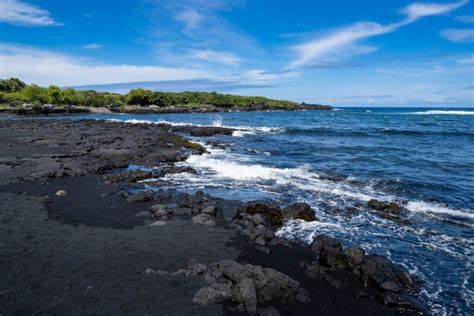 Punaluʻu Beach: The Best Place to See Sea Turtles on the Big Island - Uprooted Traveler