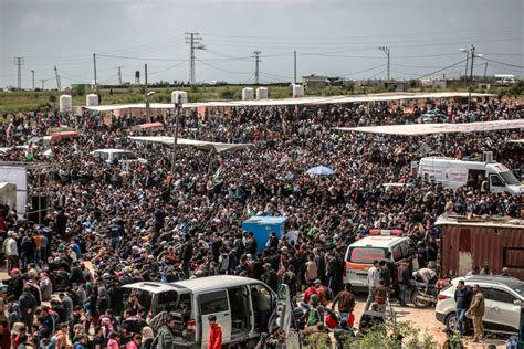 Gaza: Refugees call for right of return in mass protests | Conflict ...