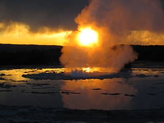 Great Fountain Geyser eruption (late stages) at sunset (5 … | Flickr