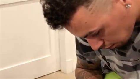 VIDEO: Watch Javy Baez Give Himself a Massive Leg Tattoo