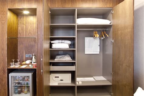 Foshan Factory Modern Design Hotel Wardrobe With Mini Bar Cabinet Buy Foshan Armario De Hotel ...