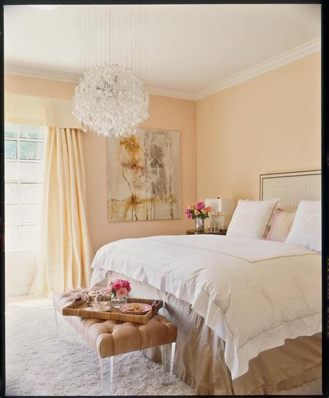 Take a Peek Inside Jennifer Lopez's Fab House | Peach bedroom, Home interior design, Home decor