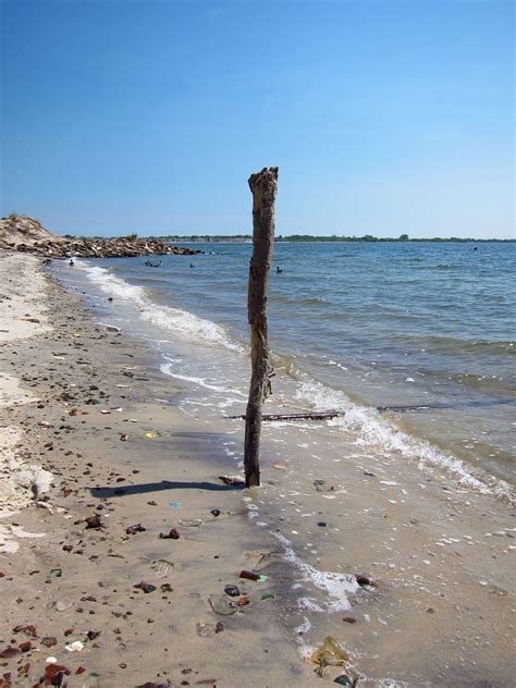 Dead Horse Bay, Gateway National Recreation Area, Queens, New York ...