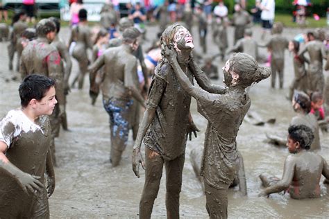 Mud Day attracts thousands to Wayne County park for sloppy fun