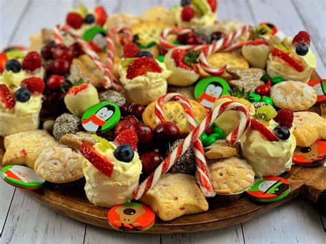 How to style the perfect Christmas dessert platter - Stuff Mums Like