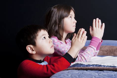 16 ways to do bedtime prayer with your kids - Teaching Catholic Kids