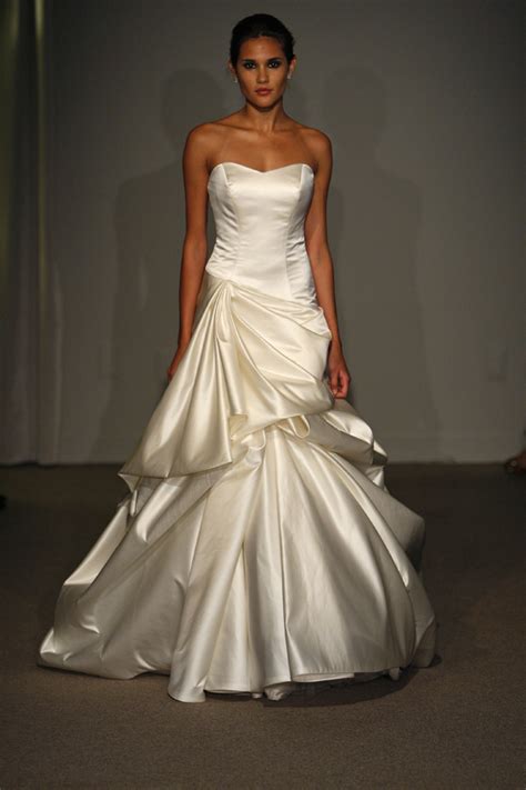 Saks Fifth Avenue Wedding Dresses