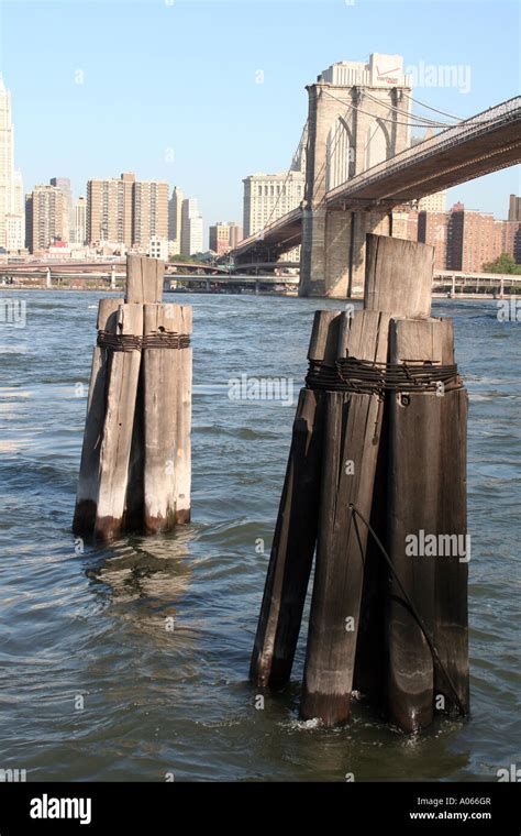 Caisson brooklyn bridge hi-res stock photography and images - Alamy