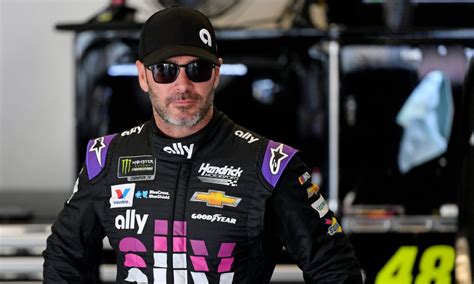 NASCAR: Jimmie Johnson talked not retiring with Dale Earnhardt Jr.