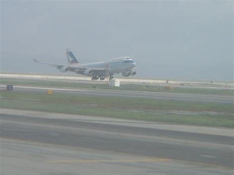 Cathay Pacific 747 landing at SFO - UnRoadWarrior