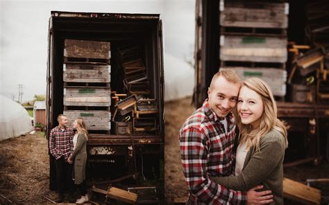 Barthel Fruit Farm Mequon Engagement Photos - FORTE