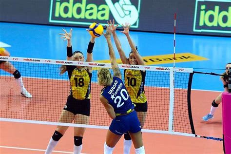 Melissa Vargas Kimdir? Fenerbahçe'nin Yıldız Voleybolcusu Melissa ...