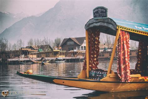 Shikara ride in Dal Lake Srinagar Kashmir 2 hours in a different world ...